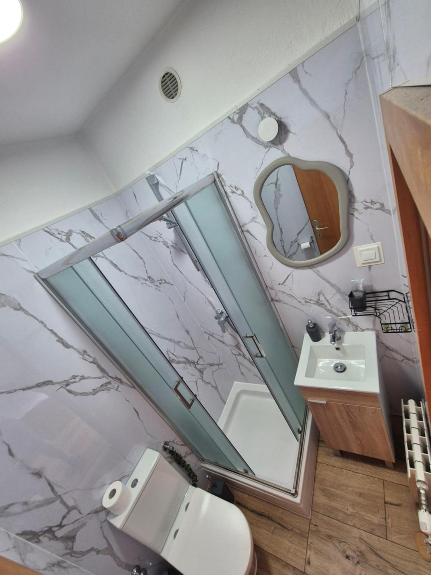 Guesthouse Varnica Каштел-Лукшич Экстерьер фото